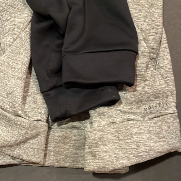 Nike Hoodie! - Picture 6 of 7